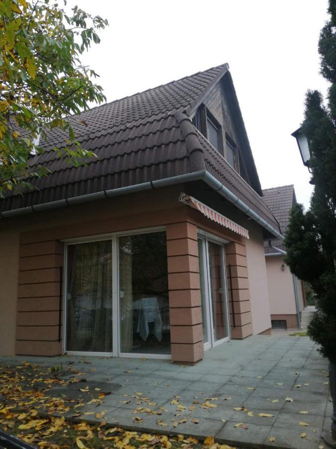 Siofoki Nyaralohaz Villa Exterior photo